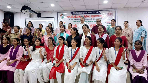 एमडीडीएम कॉलेज में मतदाता जागरूकता की अलख, छात्राओं ने नाटक और पोस्टर से दिया लोकतंत्र का संदेश